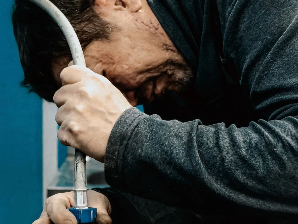 Water pump casing, shaft, and mechanical seal replacement at workshop